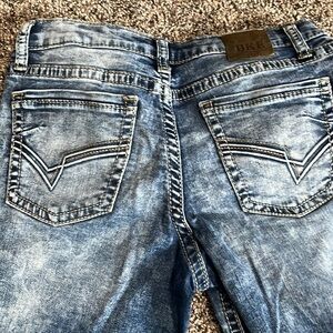 BKE Conner straight leg jeans -BUCKLE size 16. Great condition.Adjustable waist.